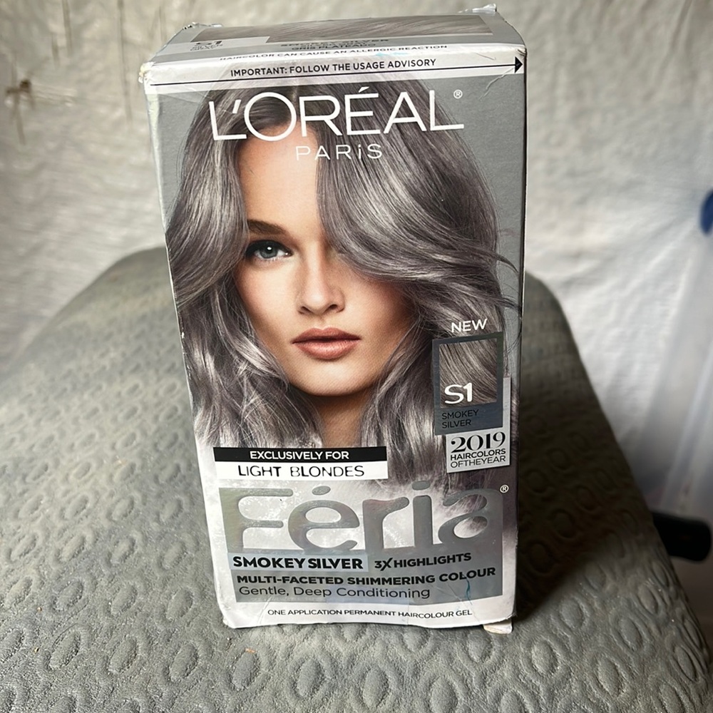 Féria smoky silver hair color